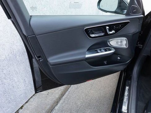 Used 2025 Mercedes-Benz C 300 4MATIC Sedan image 12