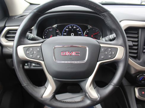 Used 2022 GMC Acadia Denali w/ Denali Ultimate Package AWD/4WD image 9