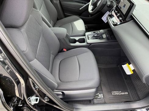New 2026 Toyota Corolla Cross LE image 40