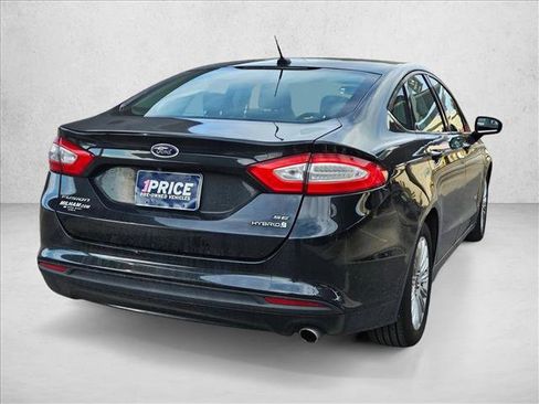 Used 2015 Ford Fusion SE image 5