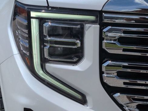 Used 2023 GMC Sierra 1500 Denali w/ Denali Reserve Package AWD/4WD image 10