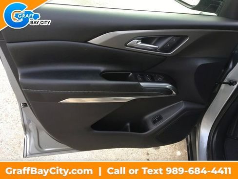 Used 2024 Chevrolet Traverse LT image 10