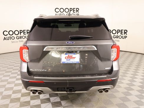 Used 2020 Ford Explorer Platinum w/ Premium Technology Package image 24