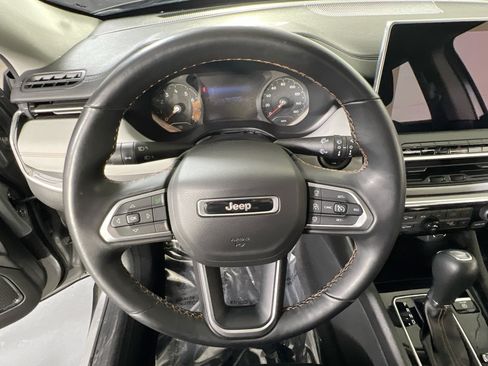 Used 2022 Jeep Compass Limited AWD/4WD image 11