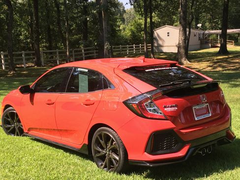 Used 2018 Honda Civic Sport image 3