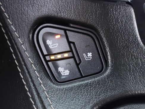 Used 2018 Chevrolet Tahoe Premier RWD image 24