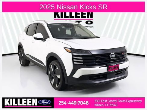 Used 2025 Nissan Kicks SR FWD image 1