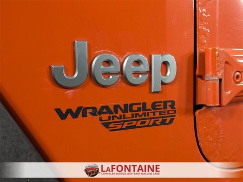 Certified 2018 Jeep Wrangler Unlimited Sport S image 9