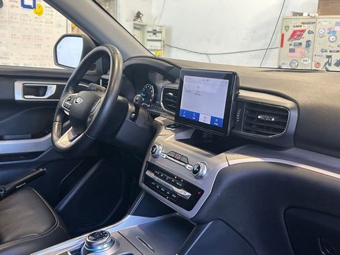 Certified 2023 Ford Explorer XLT w/ Equipment Group 202A image 25