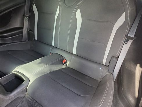 Certified 2021 Chevrolet Camaro LT w/ Technology Package image 10