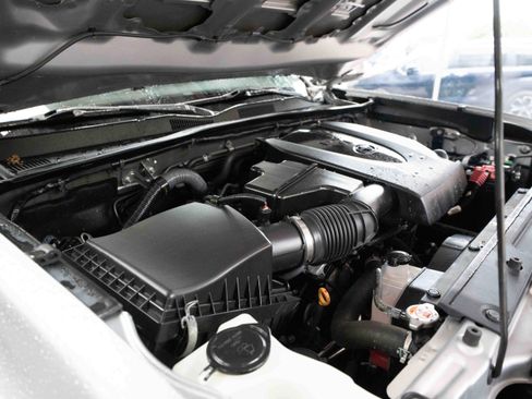 Used 2017 Toyota Tacoma TRD Sport image 31