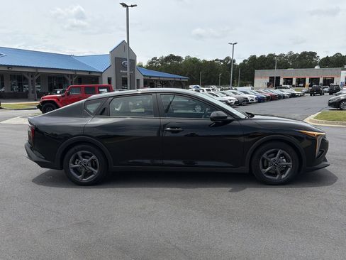 Used 2025 Kia K4 FWD image 26
