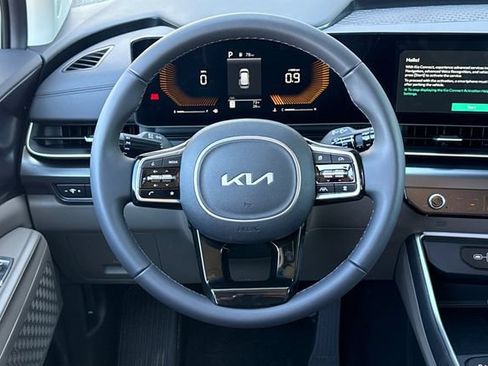 New 2026 Kia Carnival FWD image 16