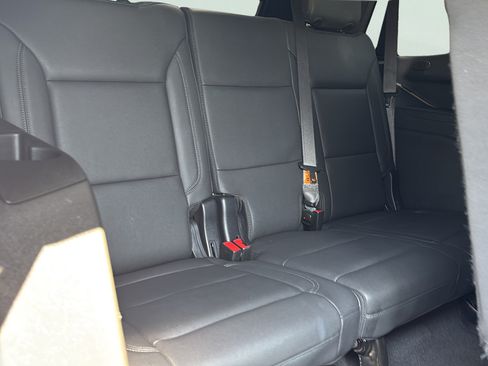 Used 2024 Chevrolet Tahoe LT w/ LT Signature Package RWD image 13