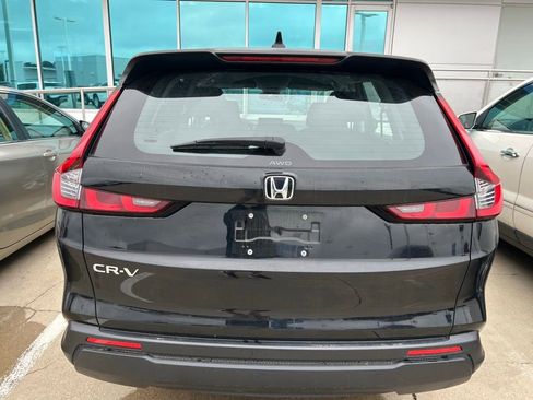 Used 2024 Honda CR-V LX image 9