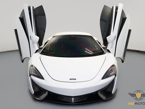 Used 2018 McLaren 570S Spider image 4