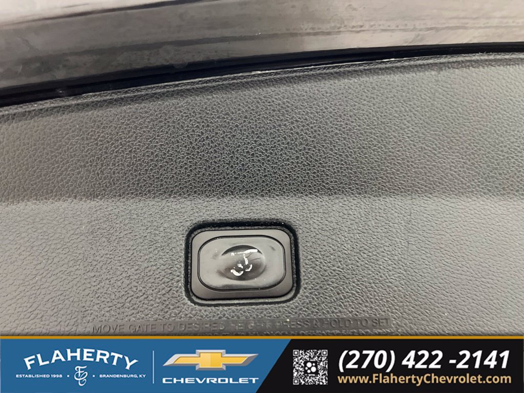 Used 2018 Ford Explorer XLT w/ Equipment Group 202A AWD/4WD image 22