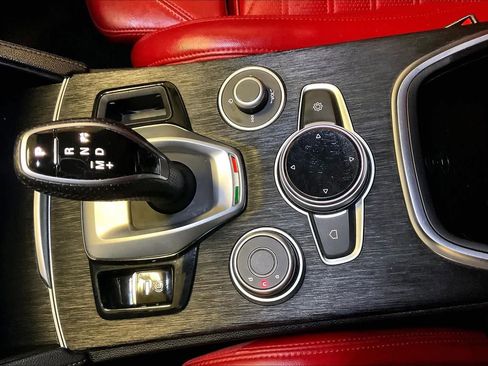 Used 2022 Alfa Romeo Stelvio Sprint image 15