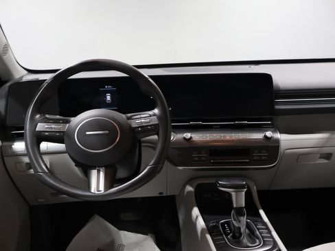 Used 2024 Hyundai Kona SEL image 15