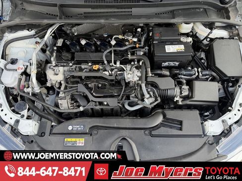 Used 2025 Toyota Corolla LE image 29