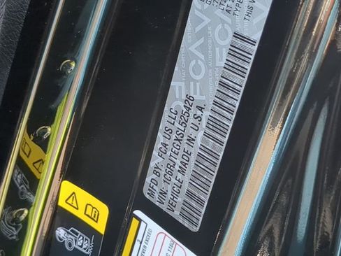 New 2025 Jeep Gladiator Mojave w/ Convenience Group image 26