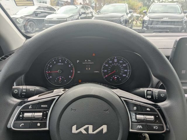 Used 2024 Kia Forte LXS w/ LXS Technology Package FWD image 25
