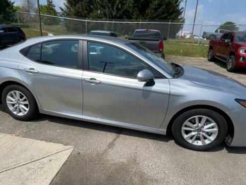 Used 2026 Toyota Camry LE w/ Convenience Package FWD image 3
