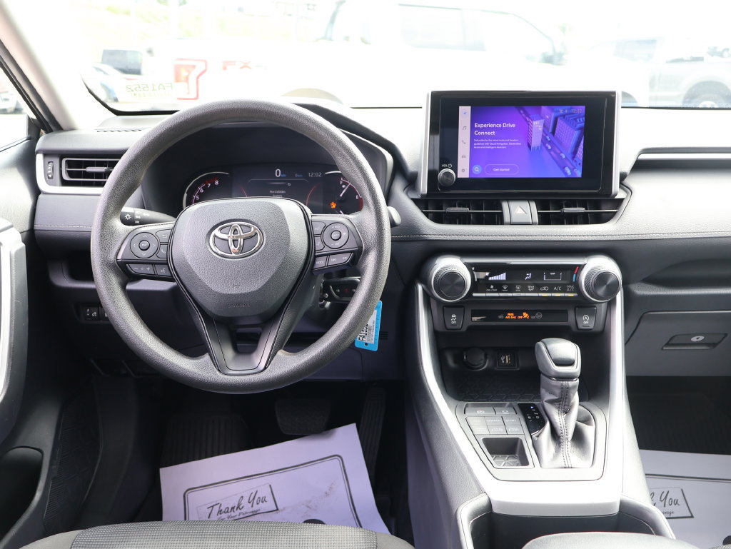Used 2025 Toyota RAV4 LE AWD/4WD image 17