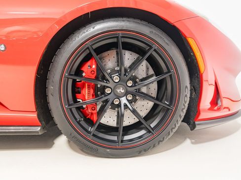 Used 2018 Ferrari 812 Superfast RWD image 14