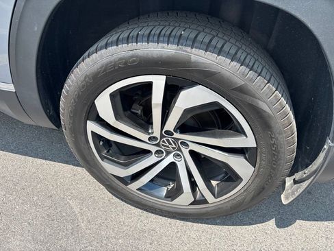 Used 2021 Volkswagen Atlas Cross Sport SEL Premium AWD/4WD image 5
