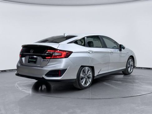 Used 2021 Honda Clarity Plug-In Hybrid image 3