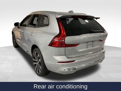 Used 2023 Volvo XC60 B5 Ultimate w/ Climate Package image 4