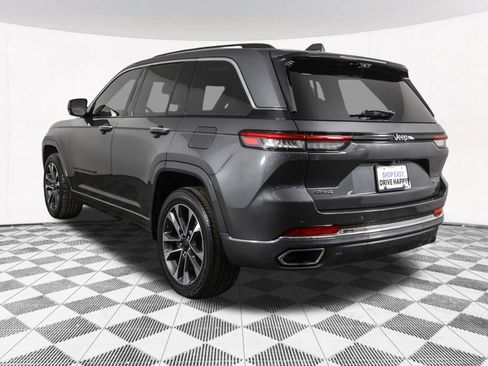 Used 2022 Jeep Grand Cherokee Overland w/ Luxury Tech Group IV AWD/4WD image 23