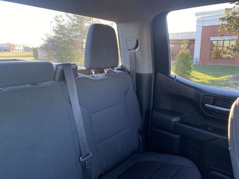 Used 2019 Chevrolet Silverado 1500 Custom Trail Boss w/ Custom Convenience Package image 7