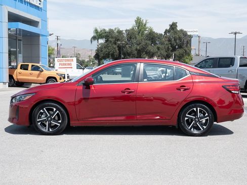 Used 2024 Nissan Sentra SV FWD image 7