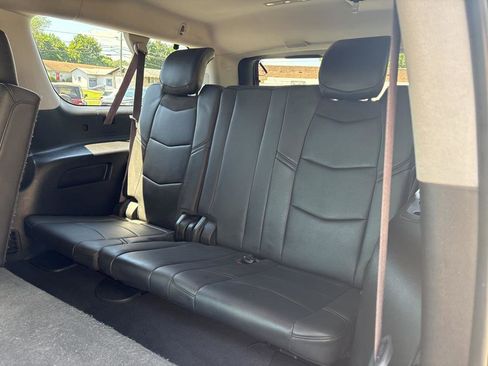 Used 2016 Cadillac Escalade ESV Premium image 27