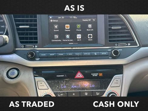 Used 2017 Hyundai Elantra Limited image 26