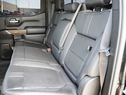 Used 2022 Chevrolet Silverado 1500 High Country w/ Technology Package AWD/4WD image 16