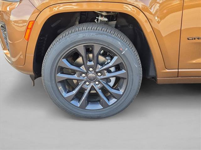 New 2026 Jeep Grand Cherokee Limited AWD/4WD image 10