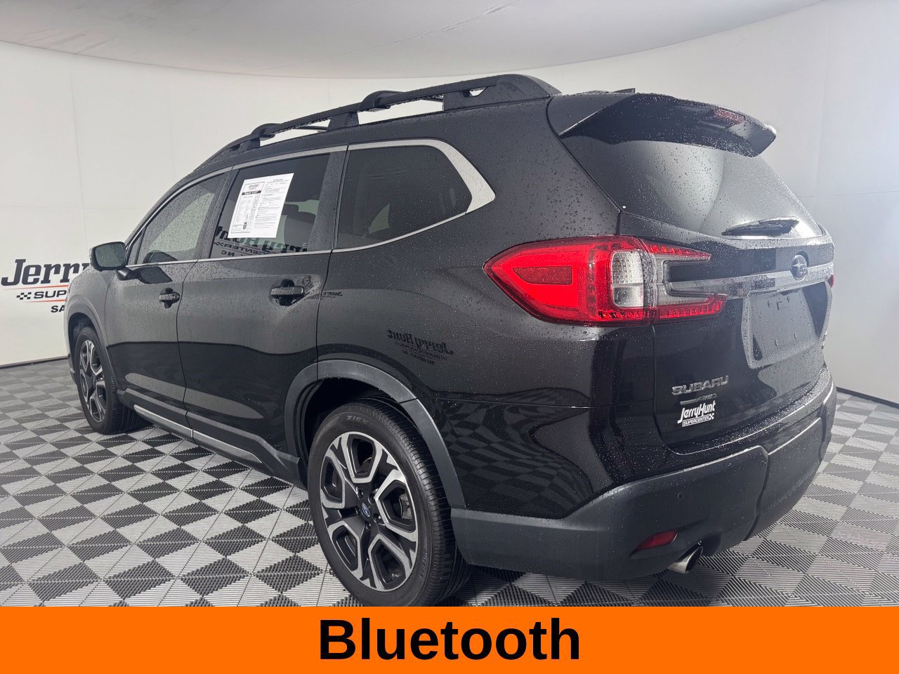 Used 2023 Subaru Ascent Limited w/ Technology Package AWD/4WD image 10