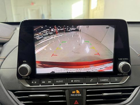 Used 2020 Nissan Altima 2.5 SR w/ Premium Package image 19