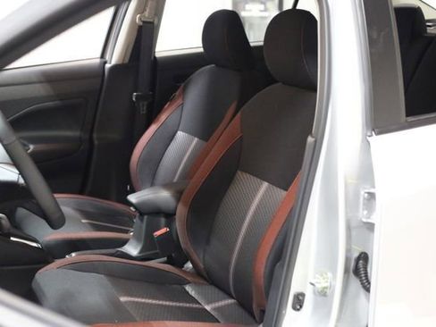 New 2025 Nissan Versa SR image 8