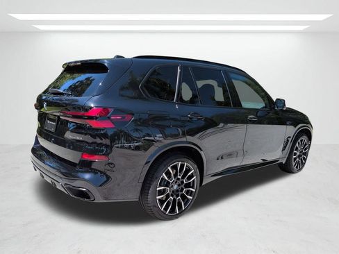 New 2026 BMW X5 xDrive40i w/ M Sport Package AWD/4WD image 4