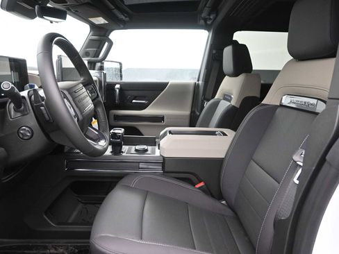 New 2026 GMC Hummer EV 4x4 Crew Cab image 11