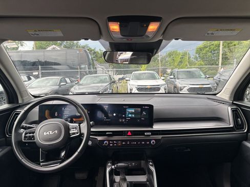 Used 2024 Kia Sorento S AWD/4WD image 36