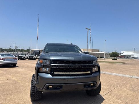 Used 2020 Chevrolet Silverado 1500 Custom w/ Custom Value Package RWD image 4