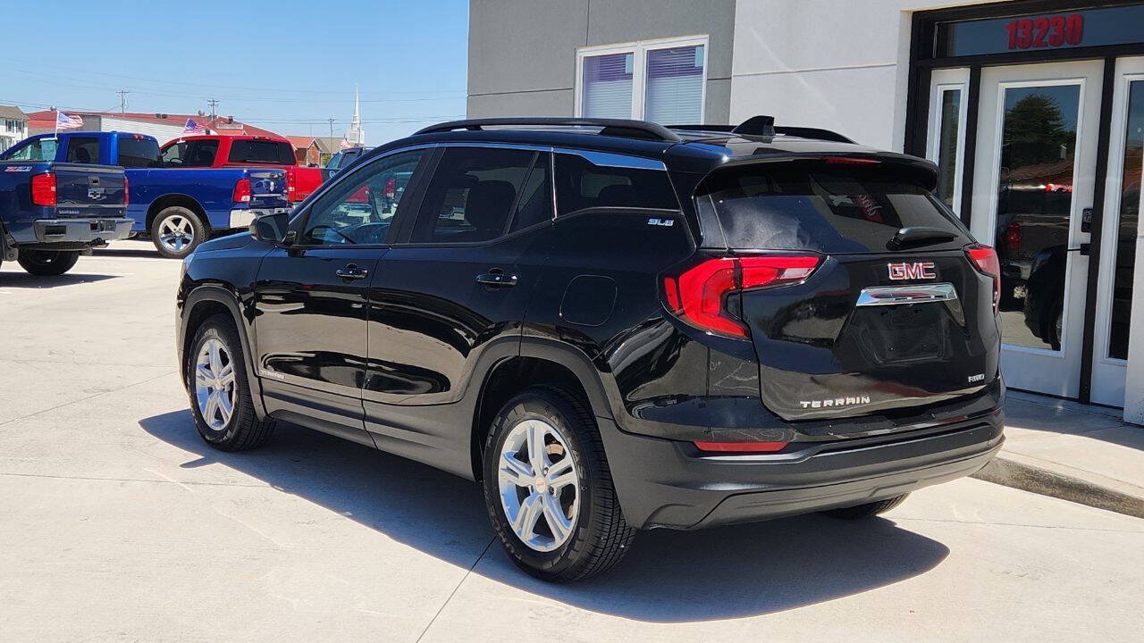 Used 2021 GMC Terrain SLE w/ Driver Convenience Package AWD/4WD image 4