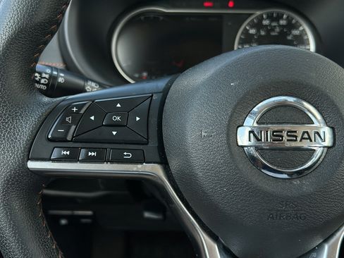Used 2020 Nissan Kicks SR FWD image 25