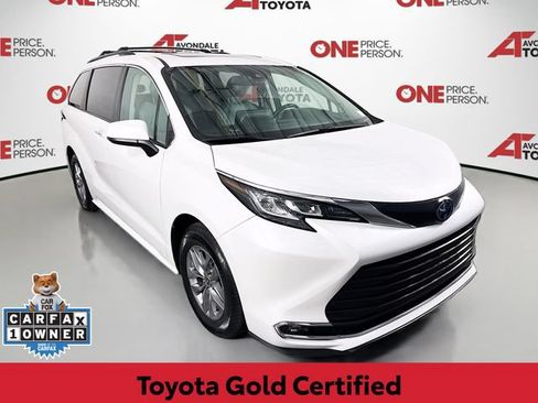 Certified 2022 Toyota Sienna XLE w/ XLE Plus Package FWD image 1