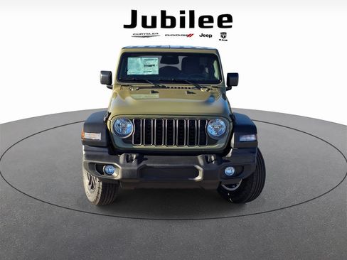 Used 2026 Jeep Wrangler Unlimited Sport AWD/4WD image 4